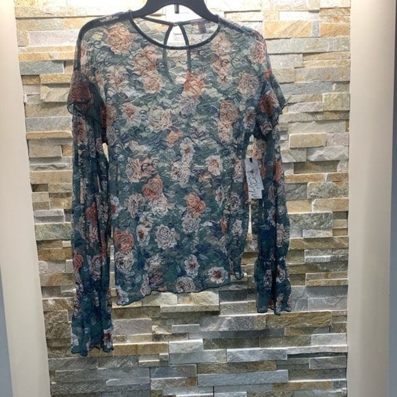 Melrose and Market Ruffle Sleeve Floral Lace Blouse - Picture 3 of 6